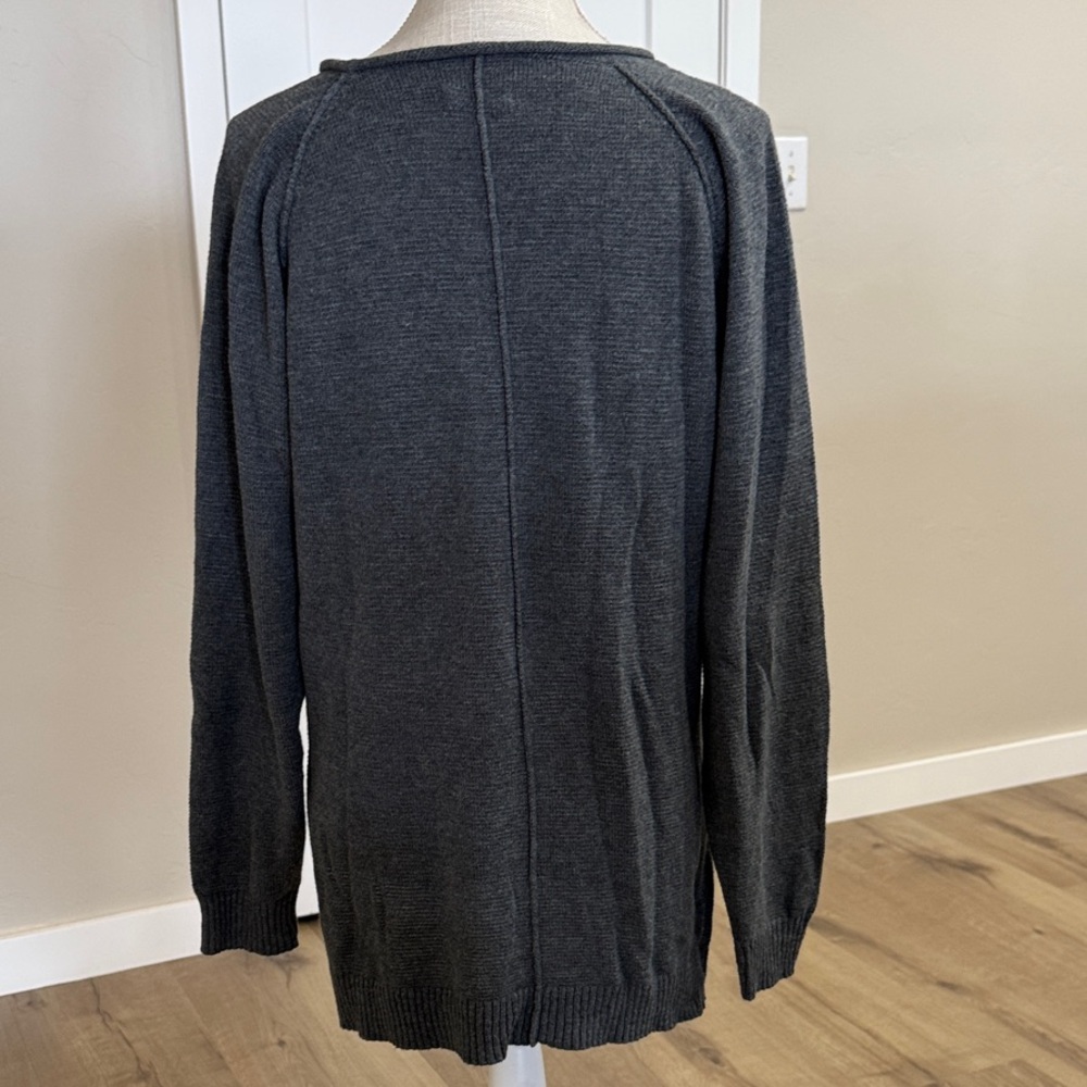 UGG GRAY CREWNECK SWEATER - NWOT - Picture 2 of 12
